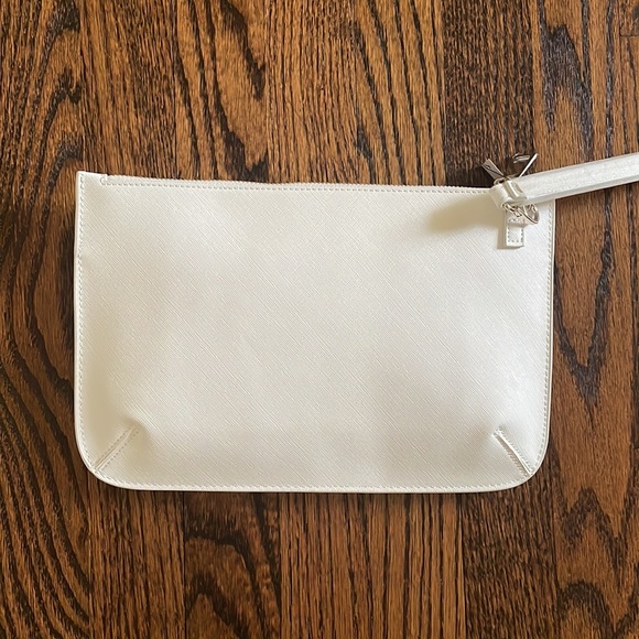 Clutch with hydrangea print and stud edge - Picture 2 of 4